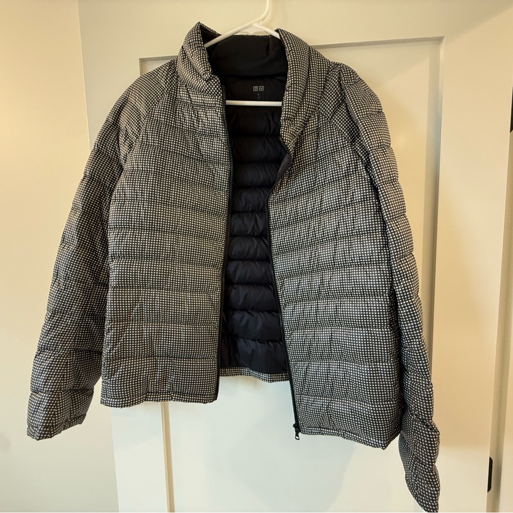 Uniqlo Black Puffer Jacket